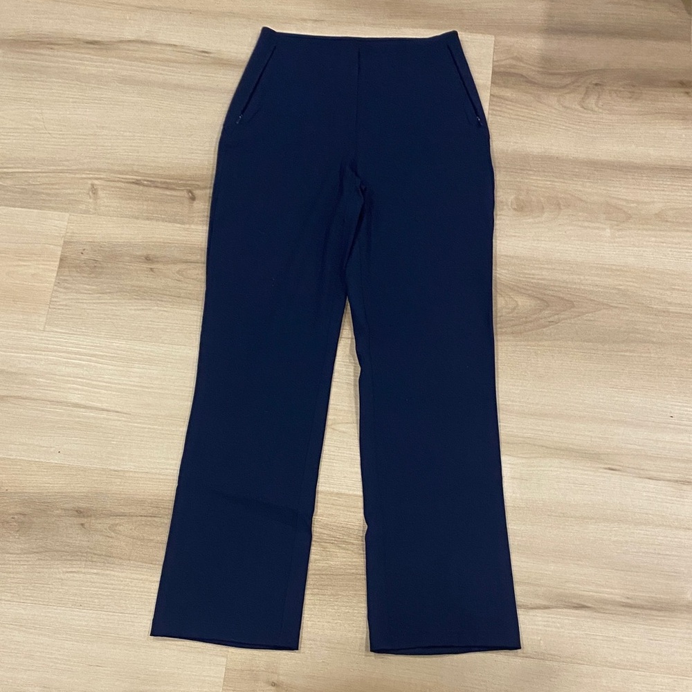 Lululemon Size 2 Women's Navy Blue flare bottom leggings